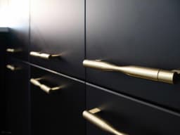 Installation of doors and handles for kitchen cabinets