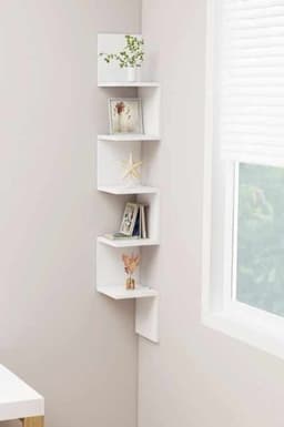 Installation of a shelf