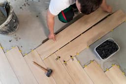 Installation of laminate flooring