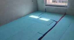Installation of floor insulation